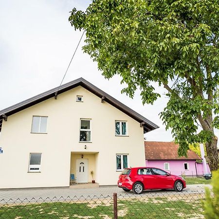 Tina Rooms Velika Gorica Luaran gambar
