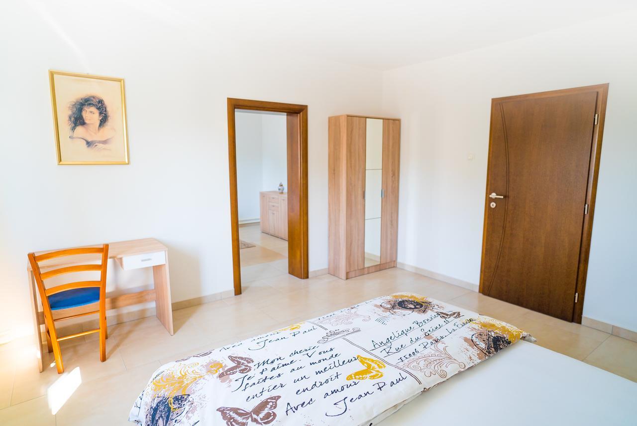 Tina Rooms Velika Gorica Luaran gambar