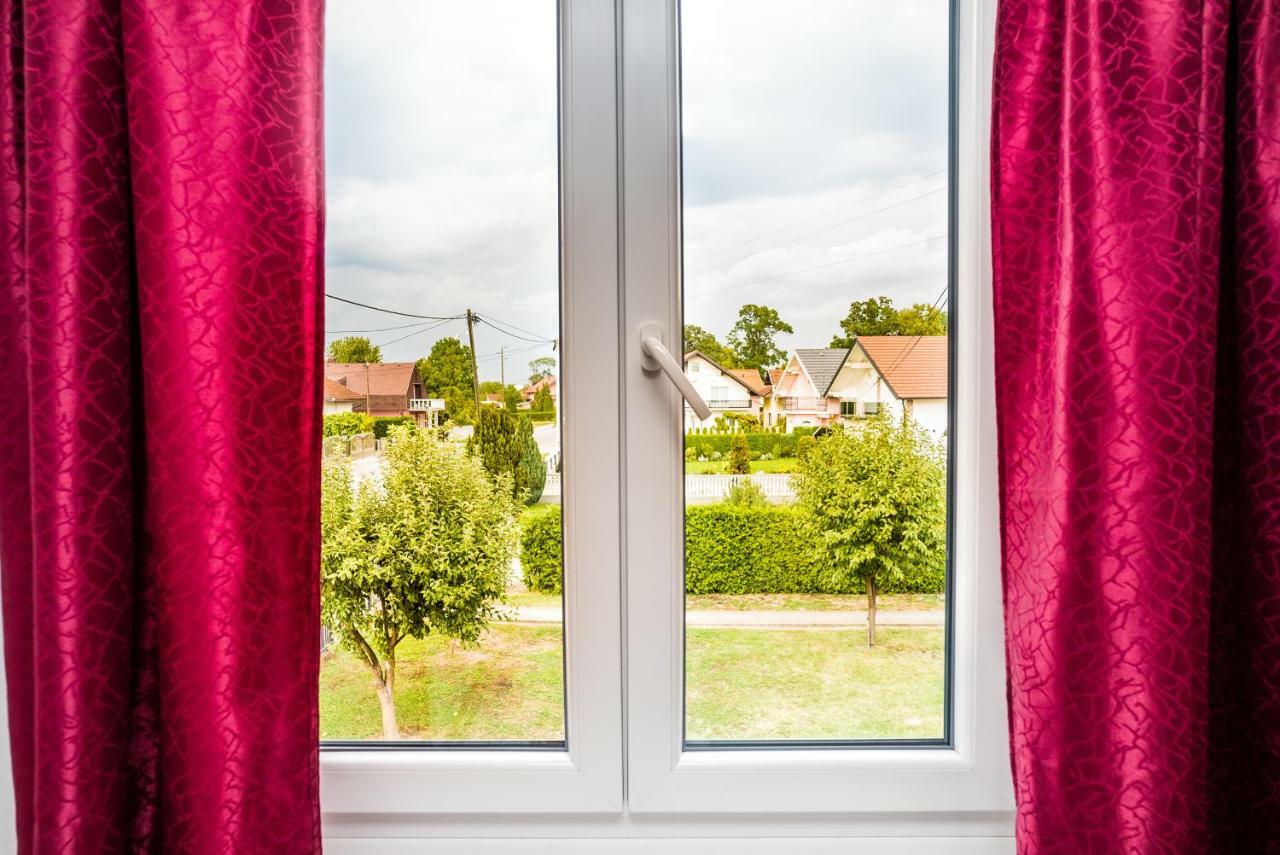 Tina Rooms Velika Gorica Luaran gambar