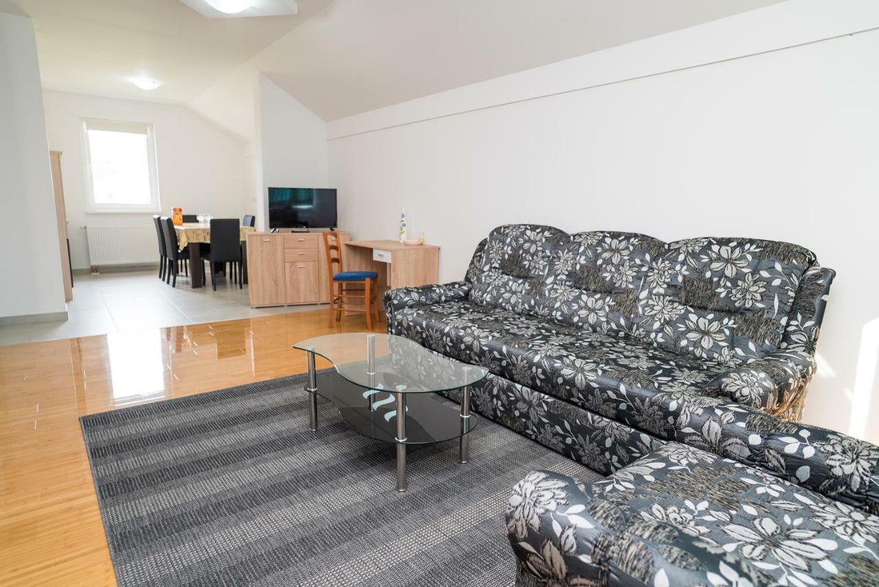 Tina Rooms Velika Gorica Luaran gambar